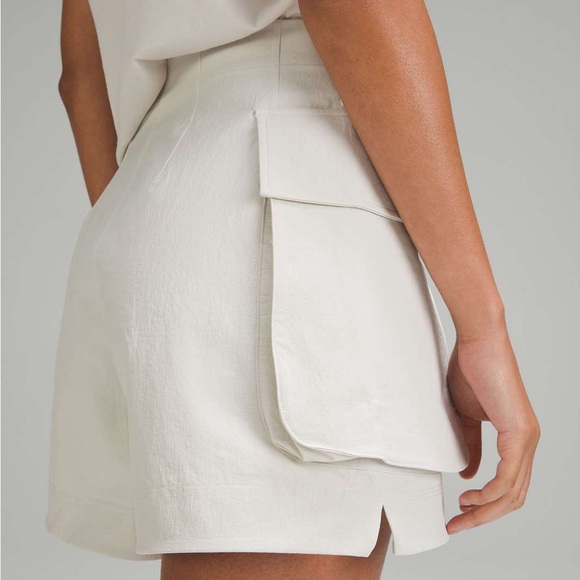 Lululemon Relaxed-Fit Super-High-Rise Cargo Short - Picture 2 of 6